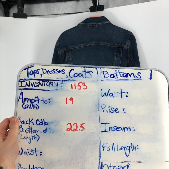 Free People blue denim jacket crop length long sleeves medium blue wash L - Picture 14 of 15